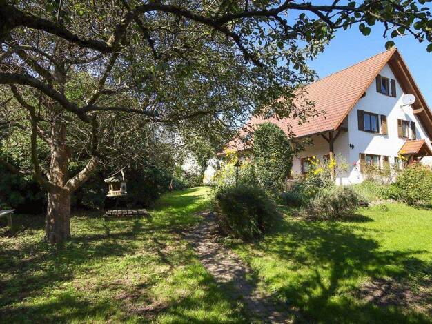 Einfamilienhaus zum Kauf provisionsfrei 1.800.000 € 11 Zimmer 296 m² 1.073 m² Grundstück Munzingen Freiburg 79112