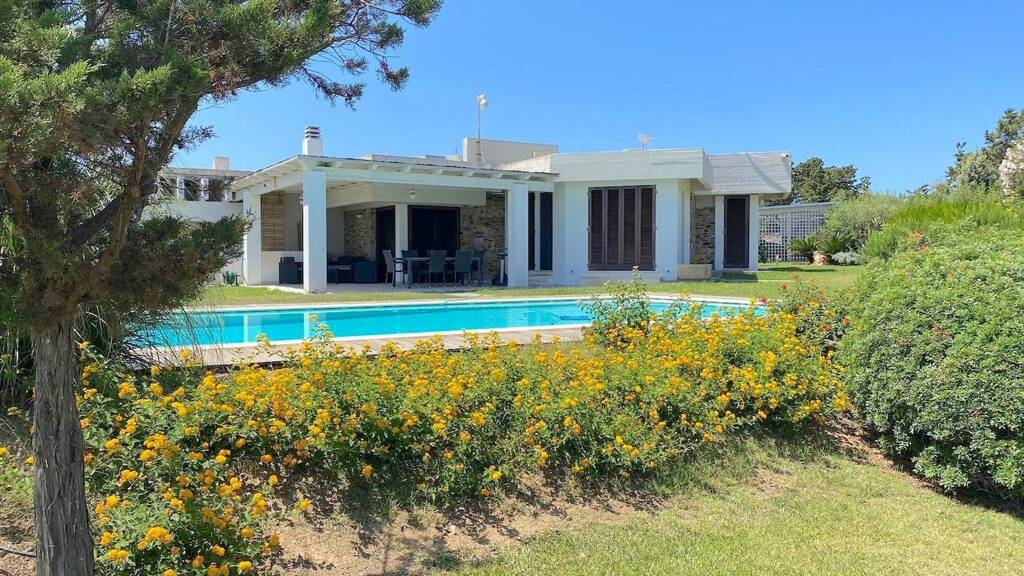 Villa zum Kauf 898.000 € 6 Zimmer 200 m² 2.000 m² Grundstück Meerblick Stintino 07040