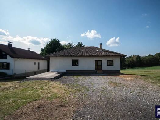 Haus zum Kauf 248.500 € 8 Zimmer 138 m² 2.820 m² Grundstück Tschurndorf 7331