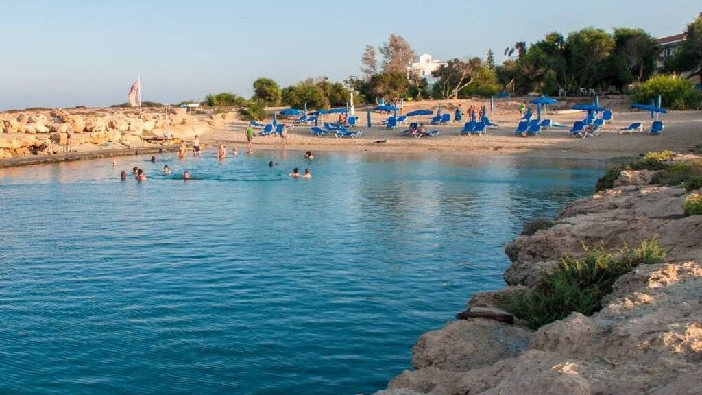 Hotel zum Kauf 3.550.000 € 3.000 m² Grundstück Protaras