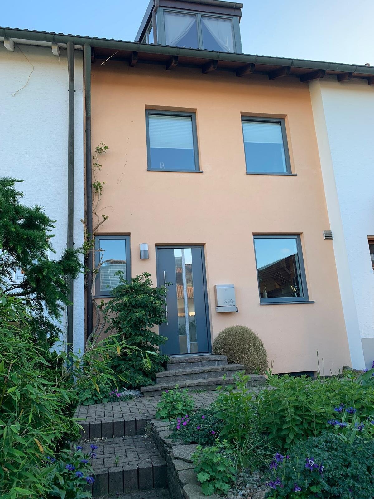 Reihenmittelhaus zum Kauf 780.000 € 6 Zimmer 160 m²<br/>Wohnfläche 180 m²<br/>Grundstück Pfaffenhofen a d Ilm Pfaffenhofen 85276