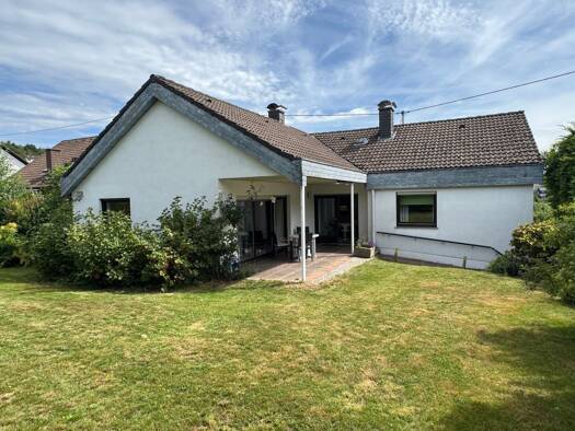 Bungalow zum Kauf 295.000 € 5 Zimmer 168 m² 733 m² Grundstück frei ab sofort Niederschelden Siegen 57080