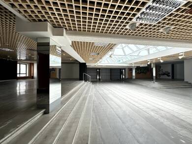 Laden zur Miete provisionsfrei 7.440 € 11 Zimmer 674 m² Verkaufsfläche Stadtmitte Krefeld 47798