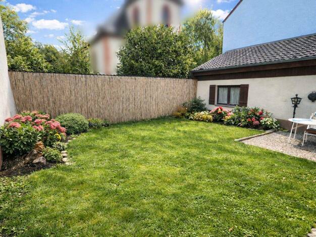Einfamilienhaus zum Kauf 360.000 € 5 Zimmer 96 m² 208 m² Grundstück Nieder-Eschbach Frankfurt am Main 60437