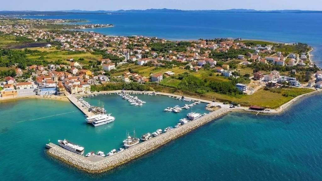 Land-/Forstwirtschaft zum Kauf 100.000 € Privlaka