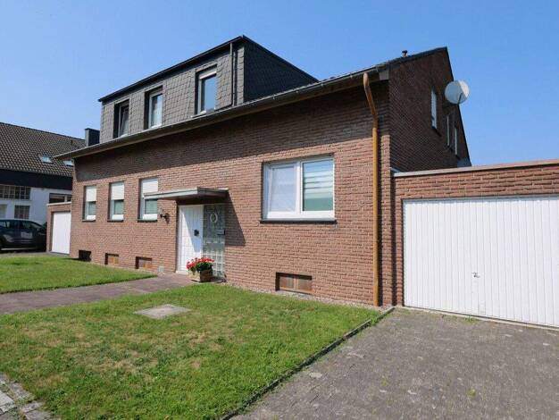 Mehrfamilienhaus zum Kauf 399.000 € 8 Zimmer 260,9 m² 846 m² Grundstück Dedinghausen Lippstadt / Dedinghausen 59558