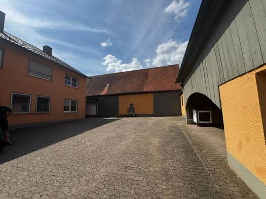 Mehrfamilienhaus zum Kauf 523.700 € 13 Zimmer 245 m² 2.829 m² Grundstück frei ab 01.01.2027 Lehengütingen Lehengütingen Schopfloch 91626