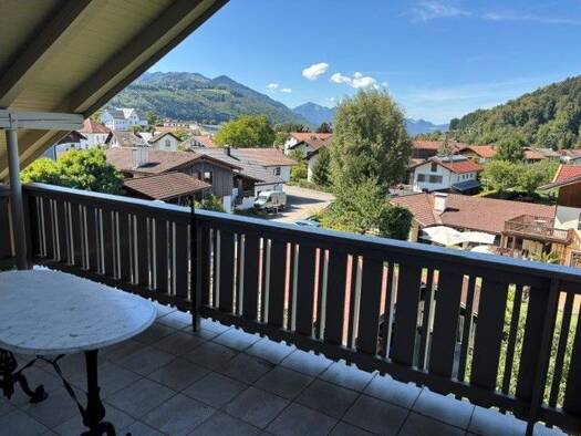 Wohnung zur Miete 910 € 3 Zimmer 70 m² Geschoss 2/3 frei ab sofort Bergen Bergen 83346
