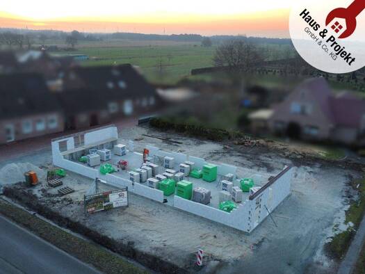 Doppelhaushälfte zum Kauf 319.000 € 3 Zimmer 97,4 m² 467 m² Grundstück Schirum Aurich / Schirum 26605