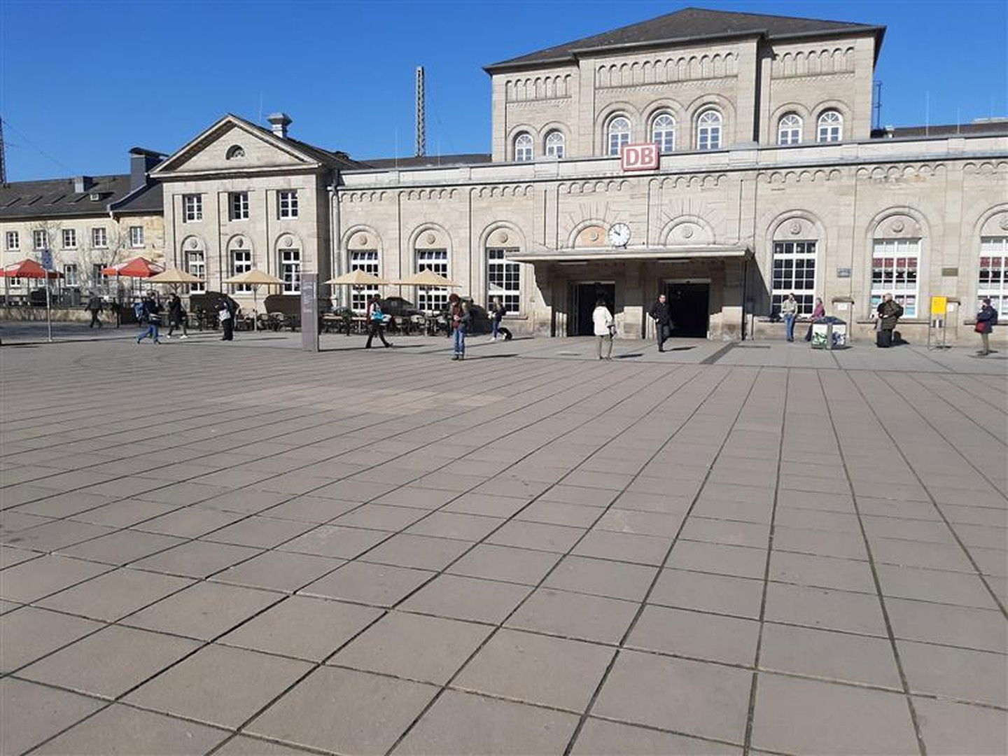 Ladenfläche zur Miete provisionsfrei 2.000 € 15 m²<br/>Verkaufsfläche Bahnhofsplatz 1 Bahnhof - Ost Göttingen 37073