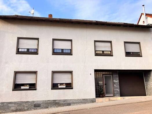 Haus zum Kauf 253.000 € 1 Zimmer 254 m² 230 m² Grundstück frei ab 02.03.2026 Rodalben 66976