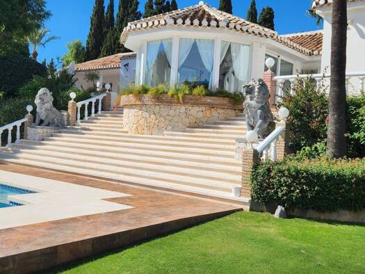 Chalet zur Miete 12.000 € 8 Zimmer 1.400 m² 4.500 m² Grundstück Benalmádena 29639