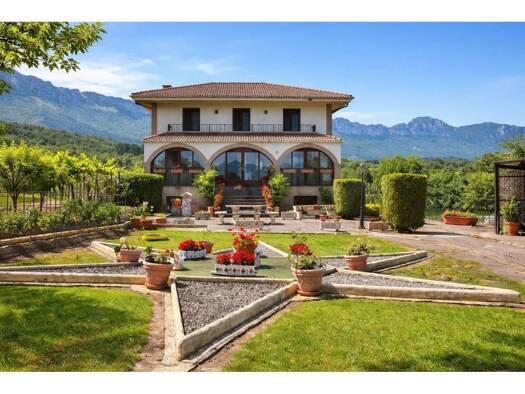 Bauernhaus zum Kauf 479.000 € 6 Zimmer 349 m² 4.880 m² Grundstück Valle de Mena 09589