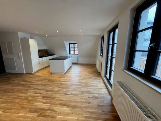 Wohnung zur Miete 2.189 € 3,5 Zimmer 99,5 m² 2. Geschoss frei ab 01.06.2026 Goethestraße 11 Innenstadt Erlangen 91054