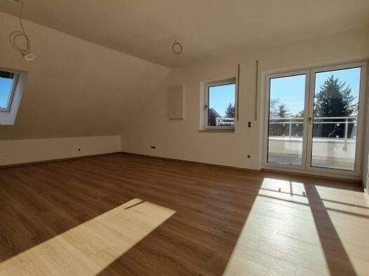 Wohnung zur Miete 730 € 3 Zimmer 79 m² 2. Geschoss frei ab sofort Hauptstraße 21 Aholfing 94345