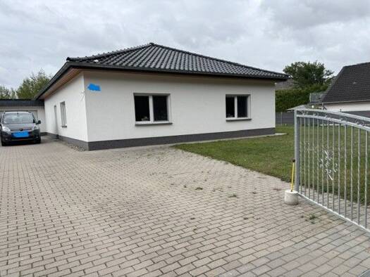 Bungalow zum Kauf 405.000 € 4 Zimmer 119 m² 1.000 m² Grundstück Osterburg Osterburg (Altmark) 39606