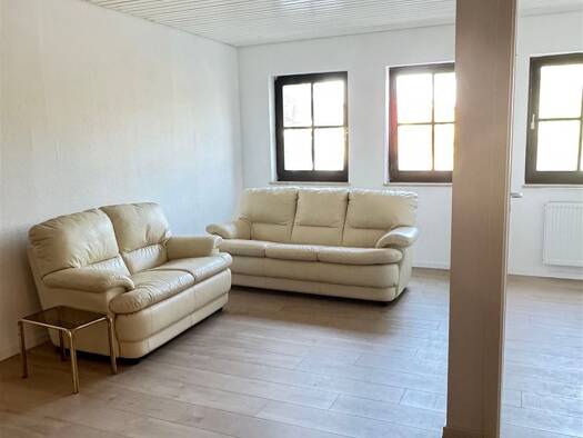 Wohnung zur Miete 598 € 2 Zimmer 65 m² 1. Geschoss frei ab sofort Oeslau Rödental 96472