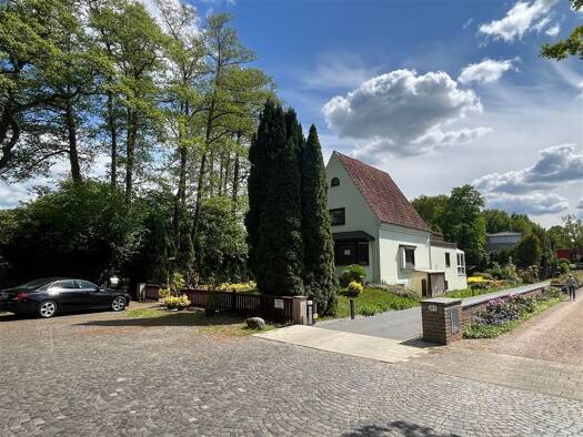 Einfamilienhaus zum Kauf als Kapitalanlage geeignet 679.000 € 5 Zimmer 159,5 m² 1.309 m² Grundstück Am Querkamp 18 Oberneuland Bremen 28355