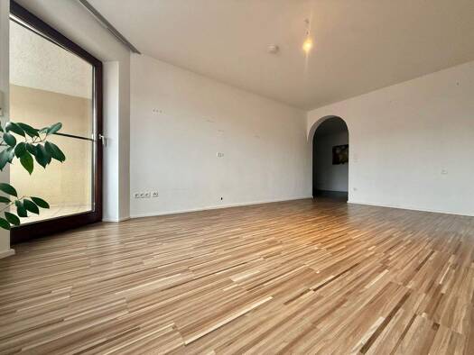 Wohnung zum Kauf 375.000 € 3,5 Zimmer 92 m² 3 Geschosse frei ab sofort Neuröthenbach Nürnberg 90449
