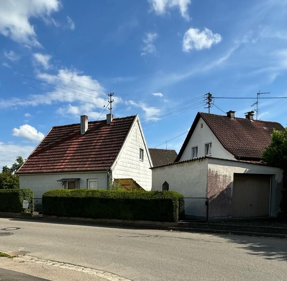 Einfamilienhaus zum Kauf 198.000 € 3 Zimmer 65 m²<br/>Wohnfläche 354 m²<br/>Grundstück Ulmer Straße 39 Roth Pfaffenhofen 89284