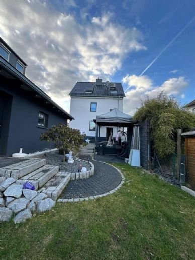 Einfamilienhaus zum Kauf 998.500 € 6 Zimmer 135 m²<br/>Wohnfläche 380 m²<br/>Grundstück Kalbach-Riedberg Frankfurt 60437