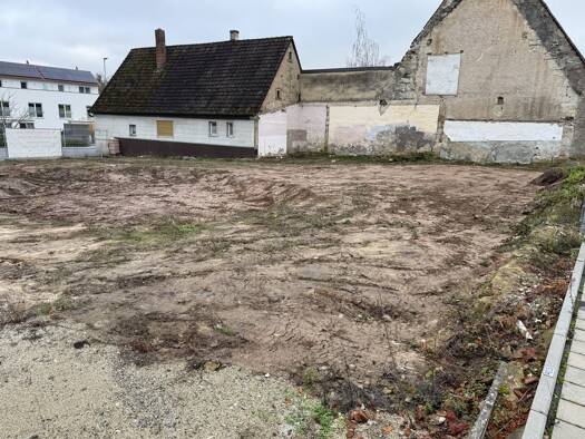 Grundstück zum Kauf provisionsfrei 214.200 € 714 m² Grundstück Baugenehmigung vorhanden frei ab sofort Pfarrer-Eckert-Straße 8 Etzelskirchen Höchstadt a.d.Aisch 91315