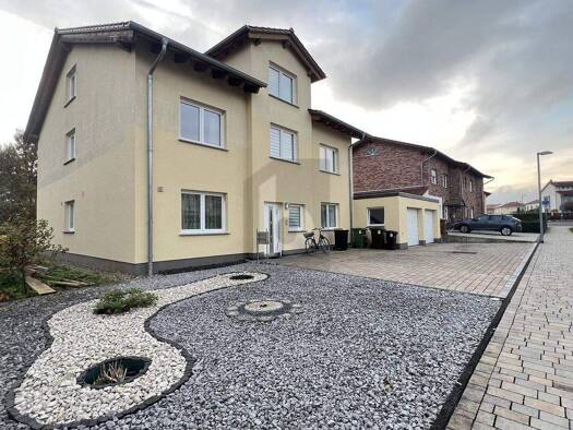 Mehrfamilienhaus zum Kauf 547.000 € 7 Zimmer 209 m² 638 m² Grundstück Großenritte Baunatal 34225