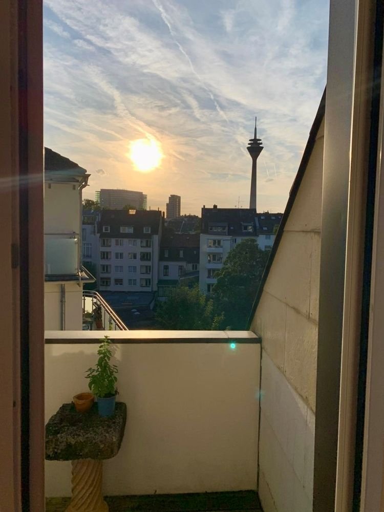 Wohnung zum Kauf 274.000 € 2 Zimmer 54 m²<br/>Wohnfläche 5.<br/>Geschoss Unterbilk Düsseldorf 40217