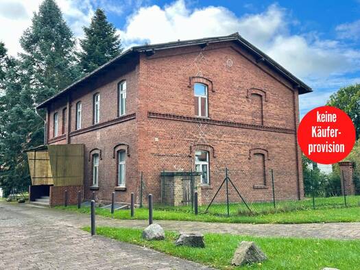 Mehrfamilienhaus zum Kauf provisionsfrei 80.000 € 9 Zimmer 225 m² 670 m² Grundstück Eggesin Eggesin 17367