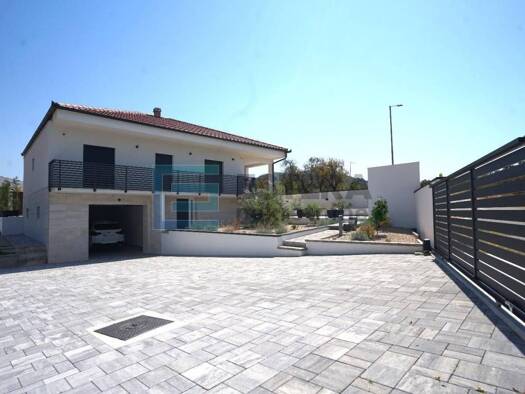 Haus zum Kauf 630.000 € 3 Zimmer 162 m² Polaca