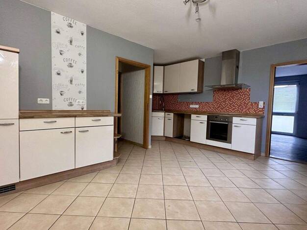 Bauernhaus zur Miete 1.300 € 6,5 Zimmer 200 m² 328 m² Grundstück frei ab 01.02.2026 Istha Wolfhagen 34466