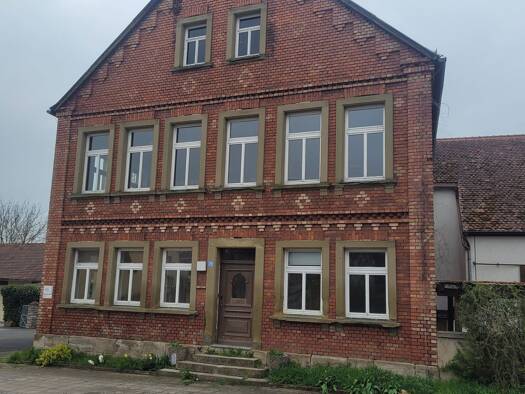 Mehrfamilienhaus zum Kauf provisionsfrei 135.000 € 4 Zimmer 110 m² 240 m² Grundstück Unterlaimbach Scheinfeld 91443