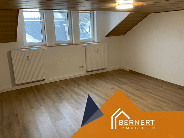 Wohnung zur Miete 520 € 4 Zimmer 102 m² 3. Geschoss Oelsnitz Oelsnitz 08606