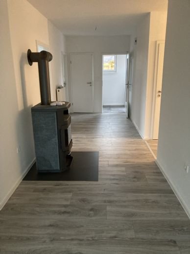 Doppelhaushälfte zur Miete 1.000 € 3 Zimmer 110 m²<br/>Wohnfläche 300 m²<br/>Grundstück 15.02.2025<br/>Verfügbarkeit Sachsenhagen Sachsenhagen 31553