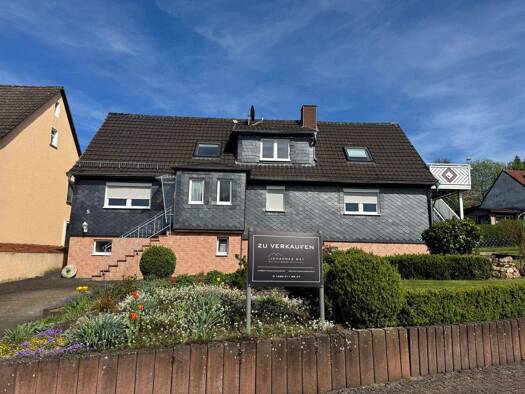 Einfamilienhaus zum Kauf 154.900 € 7 Zimmer 146 m² 655 m² Grundstück frei ab sofort Hausen Oberaula 36280