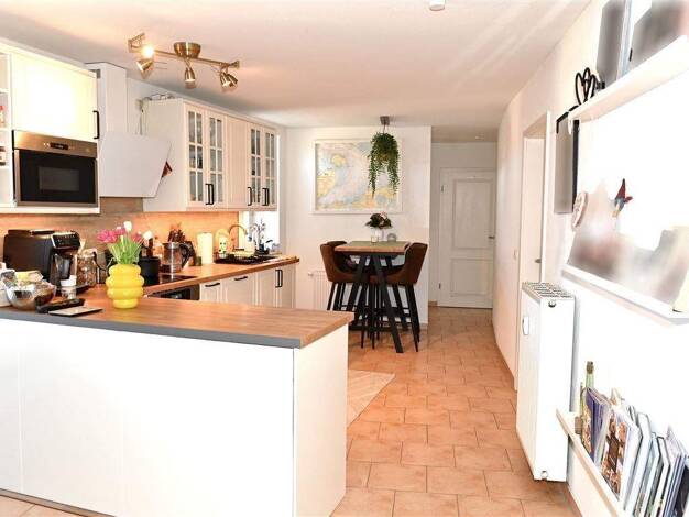 Wohnung zur Miete 730 € 3 Zimmer 80,3 m² 3. Geschoss frei ab 15.05.2026 Tribseer Vorstadt Stralsund 18437