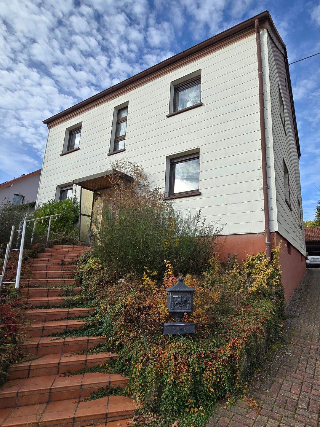 Geräumiges Familienhaus mit Terrasse in Bexbach, Höchen