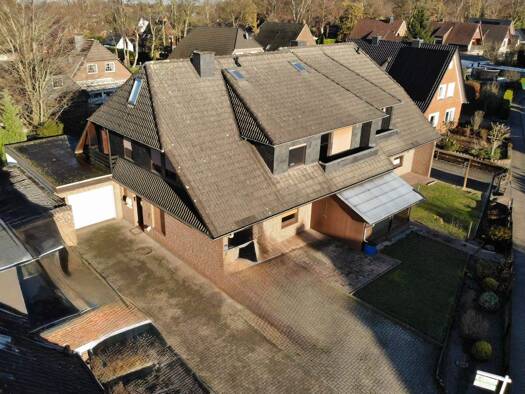 Doppelhaushälfte zum Kauf als Kapitalanlage geeignet 378.000 € 8 Zimmer 216 m² 543 m² Grundstück Stettiner Weg 6 A Ganderkesee 27777