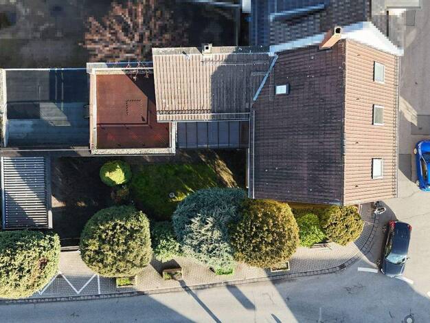 Einfamilienhaus zum Kauf 598.000 € 8 Zimmer 170 m² 487 m² Grundstück Bischofsheim 65474