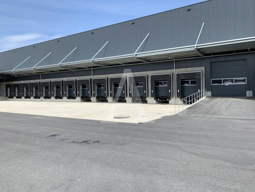 Halle/Industriefläche zur Miete - Erstbezug provisionsfrei 9.104 m² Lagerfläche teilbar ab 9.104 m² Hülsdonk Moers 47441
