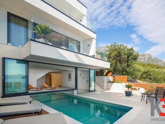 Haus zum Kauf 1.200.000 € 4 Zimmer 289 m² Makarska 0
