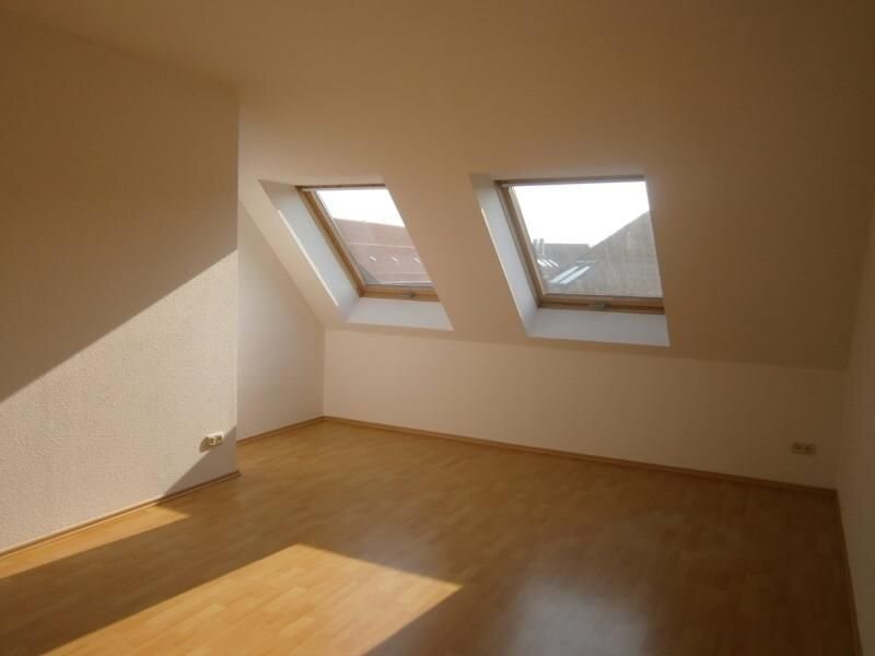 Wohnung zur Miete 360 € 2 Zimmer 47 m²<br/>Wohnfläche 5.<br/>Geschoss 01.12.2024<br/>Verfügbarkeit Bussestr. 3 Neustadt-Neuschönefeld Leipzig 04315