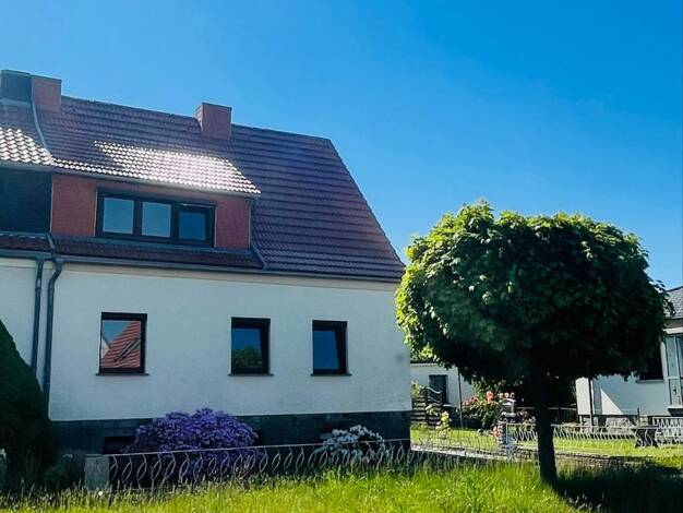 Doppelhaushälfte zum Kauf 128.900 € 5 Zimmer 90 m² 644 m² Grundstück Bischheim Haselbachtal 01920