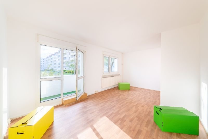 Wohnung zur Miete 421 € 3 Zimmer 57,3 m²<br/>Wohnfläche 2.<br/>Geschoss 01.12.2024<br/>Verfügbarkeit Carl-Schorlemmer-Ring 71 Nördliche Neustadt Halle 06122