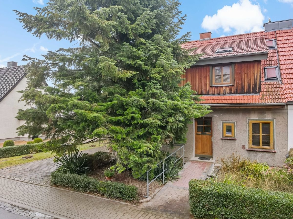 Wohnung zur Miete 469 € 2 Zimmer 70 m²<br/>Wohnfläche EG<br/>Geschoss Karl-Liebknecht-Straße 13 Röblingen am See Röblingen am See 06317