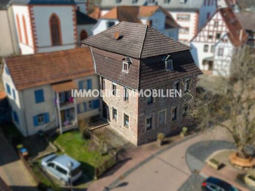 Stadthaus zum Kauf 239.000 € 8 Zimmer 207 m² 187 m² Grundstück Steinau Steinau an der Straße 36396