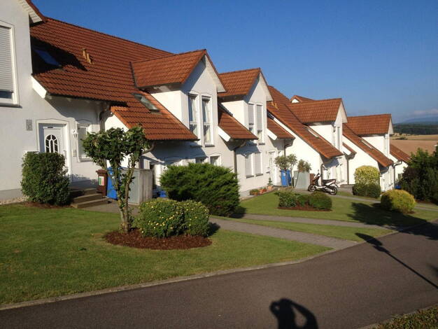 Wohnung zur Miete 546 € 3 Zimmer 78 m² Dachgeschoss, 1. Geschoss frei ab 01.09.2025 Schlehenweg 2 Hohenroth Hohenroth 97618