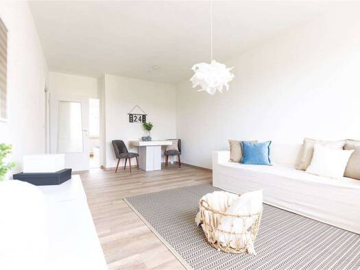 Wohnung zur Miete 305 € 3 Zimmer 69,4 m² 4. Geschoss frei ab sofort Obermylauer Weg 65 Reichenbach Reichenbach , Vogtl 08468