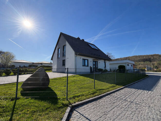 Einfamilienhaus zum Kauf 395.000 € 6 Zimmer 142,2 m² 954 m² Grundstück Demitz-Thumitz 01877