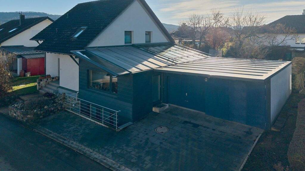 Einfamilienhaus zum Kauf 635.000 € 8,5 Zimmer 198,1 m² 711 m² Grundstück Bisingen 72406